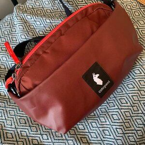 Cotopaxi Coso 2 L Hip Pack - Cada Dia Color: Chestnut/Rusty